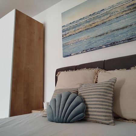 Apartman Iva Novalja Exterior foto
